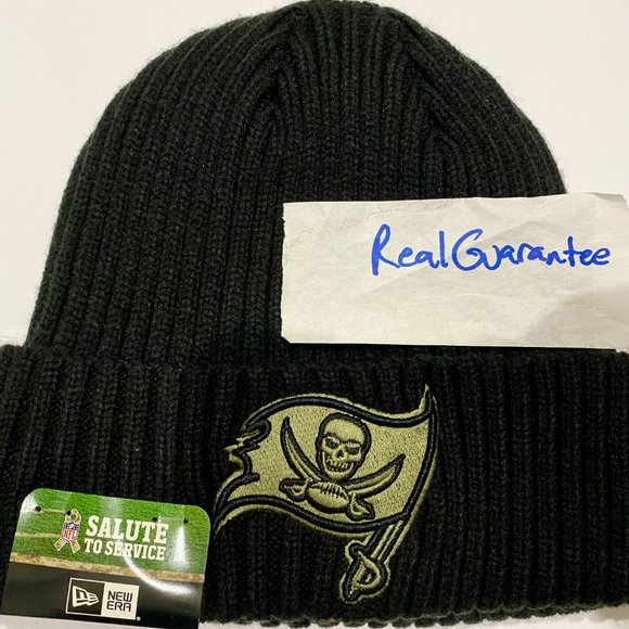 100% New Era 2020 Tampa Bay Buccaneers Salute To Service Knit Hat NFL Sport Cap - Picture 6 of 7